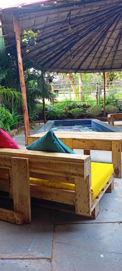 Red Monkeys Hostel Арамболь Экстерьер фото